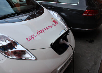 A Tops Nissan Leaf